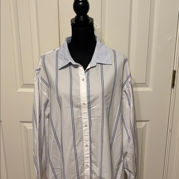 Aerie Good Day Button Down Shirt - Picture 2 of 11